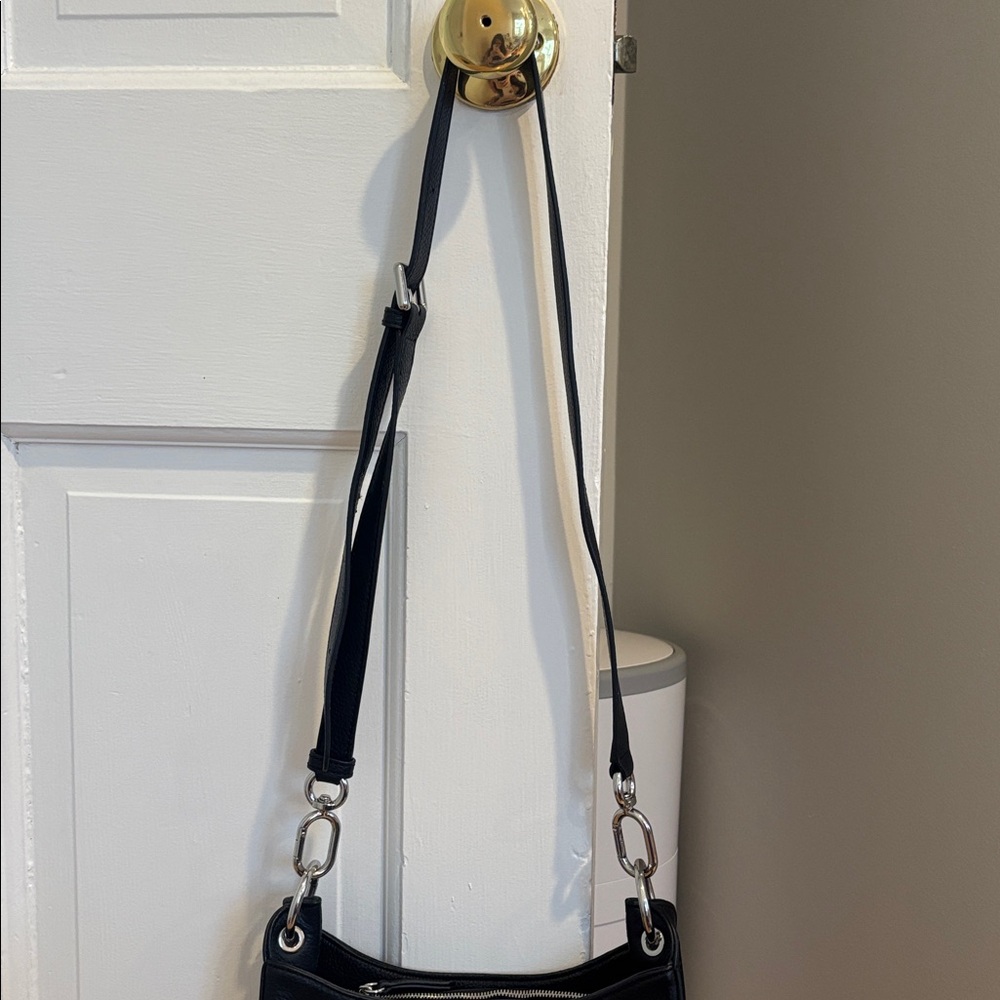 Chic Black Leather Bag with Silver Accents - Picture 2 of 5